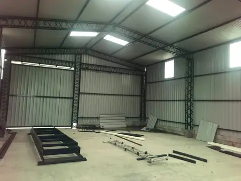 Venta Galpón Deposito  200 m2. Pinar Norte