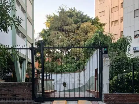Av. Comodoro Martín Rivadavia 1800, Piso 0