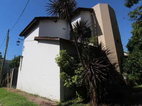 Depto Tipo Casa en Venta de 4 dormitorios