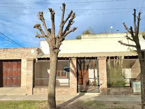 CASA EN VENTA EN PEHUAJO CON PATIO