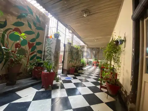 Rivadavia 700, Piso 0