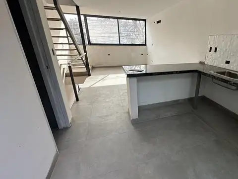 Casa tipo triplex en ph a estrenar con cochera en VENTA