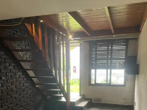 Casa en Alquiler en Haedo Sur, $ 400.000