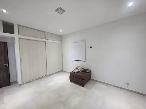 Casa 4 ambientes con 4 baños