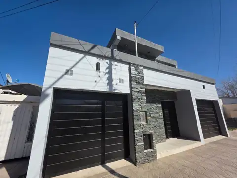 Casa en Venta -Barrio «Antártida Argentina»- Luzuriaga