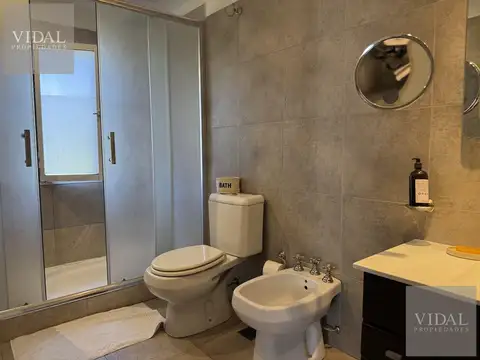 Casa 8 ambientes con 4 baños