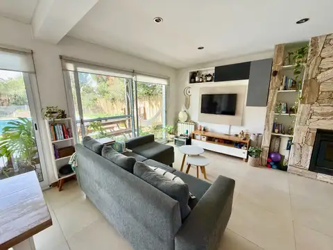 Casa 6 ambientes con 3 baños