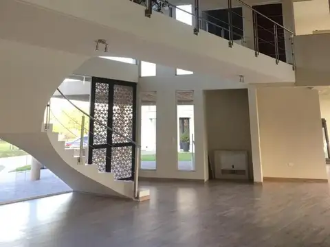 Casa en Venta en Haras Santa María, USD 550.000