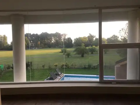 Casa en Venta con 4 cocheras