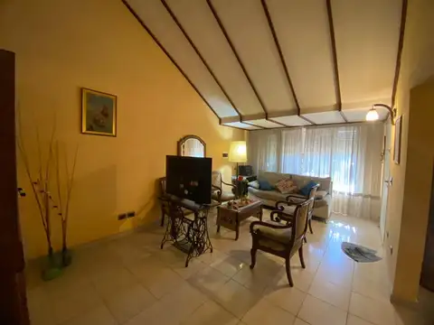 Casa en Venta de 5 dormitorios