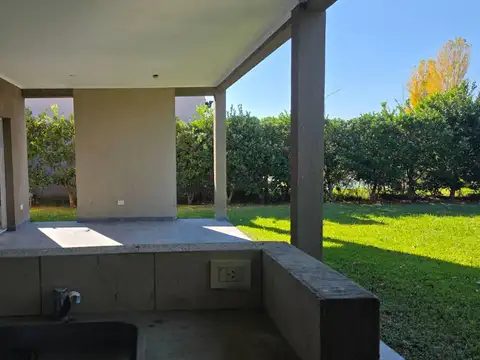Casa en Venta en Pilar del Este - San Eduardo, USD 139.000