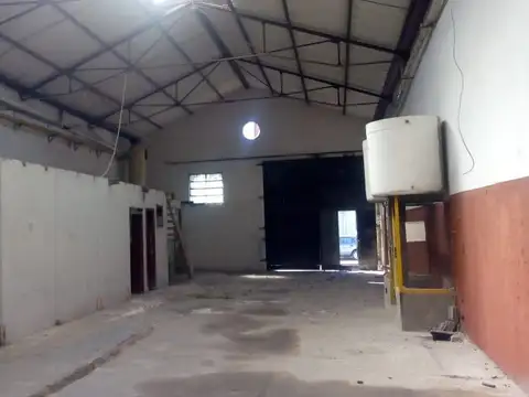 Galpon en Alquiler 10  mts Frente