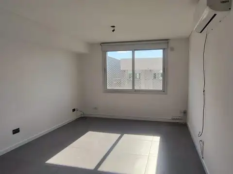 Departamento de dos ambientes en edificio con amenities.