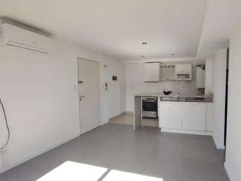 Avellaneda 900, Piso 8
