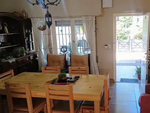 Casa 7 ambientes con 3 baños