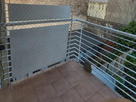  ESPECTACULAR 2 AMBIENTES CON BALCON TERRAZA EN CASEROS 