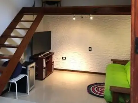 PH de 3 ambientes con entrepiso y patio c/techo deslizable