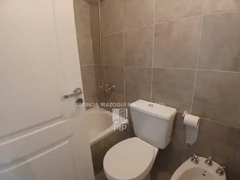 Departamento en Alquiler en Haedo, $ 450.000