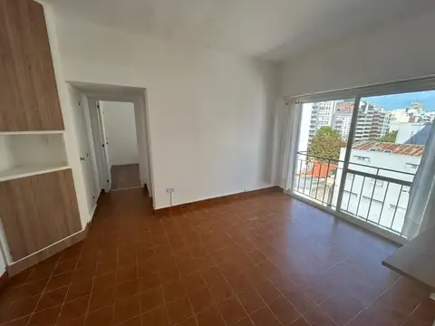 VENTA DPTO 2 AMB PLAZA MITRE CONTRAFRENTE ABIERTO