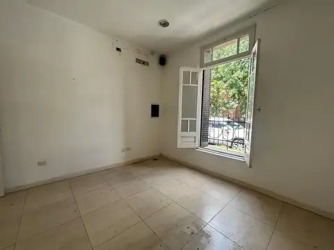 VENTA CONSULTORIO/CASA LOTE PROPIO LUJAN CENTRO