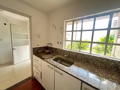 VENTA CONSULTORIO/CASA LOTE PROPIO LUJAN CENTRO