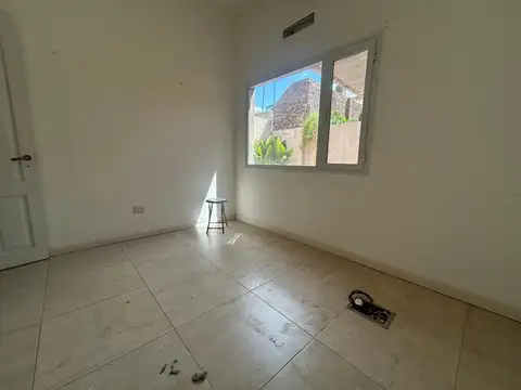 Oficina en Venta en Lujan, USD 120.000