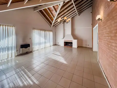 Casa en Alquiler en Ituzaingo, USD 2.500