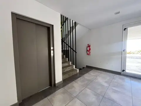 Oficina en venta, Barrio Bombal Sur, Godoy Cruz