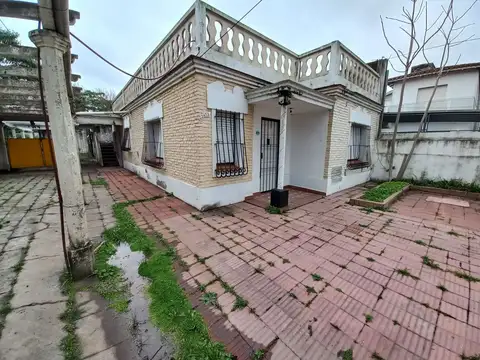 Casa 2 dormitorios, excelente ubicación!