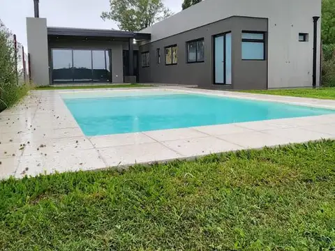 Casa en Venta en Ibarlucea, USD 134.000