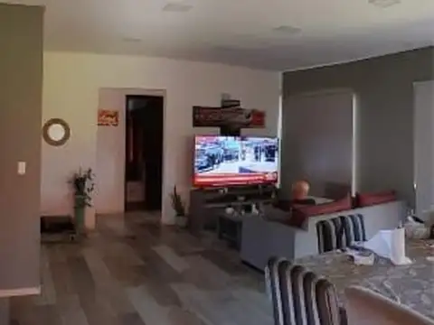 Casa en venta - Estilo steel frame.