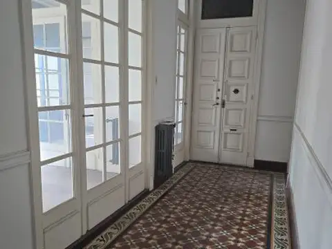 Venta depto de estilo-6amb c/ luz y balcon-ONCE