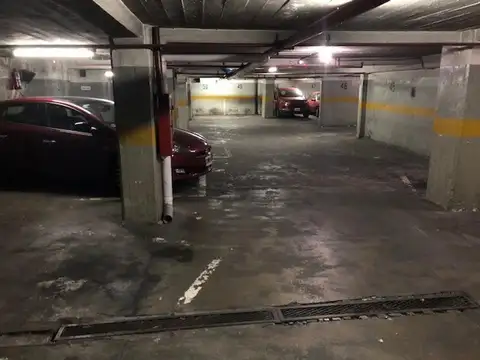 Garaje 2 Plantas1500m2 subsuelo 100 autos