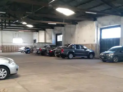 Concordia - Cochera  con capacidad para 31 vehículos ! 900 m2.