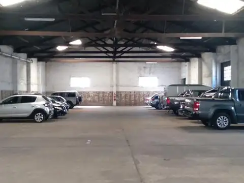 Concordia - Cochera  con capacidad para 31 vehículos ! 900 m2.