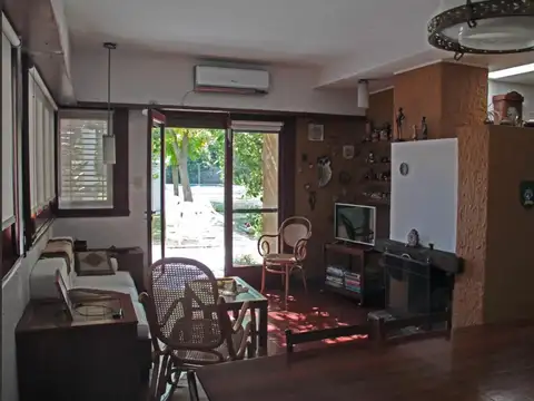 Casa 7 ambientes con 3 baños