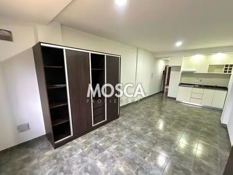 Monoambiente en alquiler Moreno centro