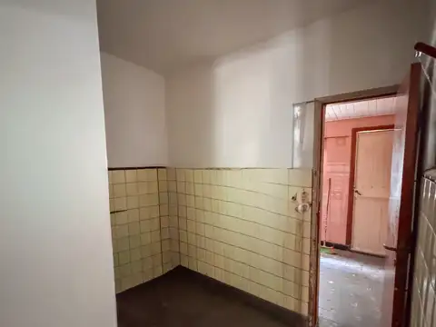 CASA IDEAL 2 FAMILIAS LOTE PROPIO
