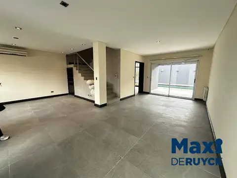 Casa en Alquiler en Quilmes, USD 2.000