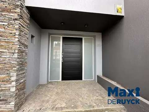 Casa en Alquiler de 4 dormitorios