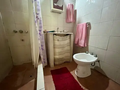 VENTA - CASA CENTRICA A RECICLAR