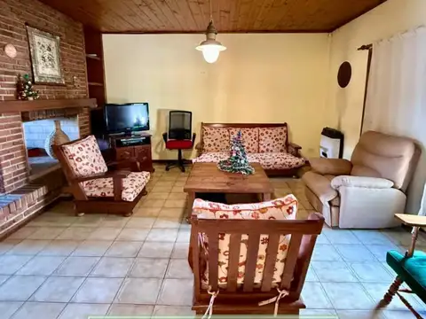 Casa en Venta en Centro De Lujan, USD 175.000