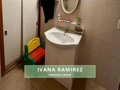 Chalet de 6 ambientes, Apto Crédito Hipotecario en Lujan Centro.