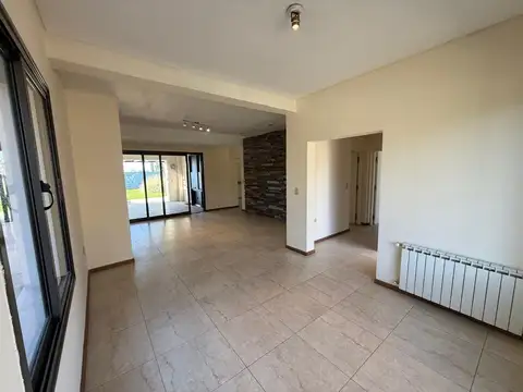 Casa en Alquiler de 4 dormitorios
