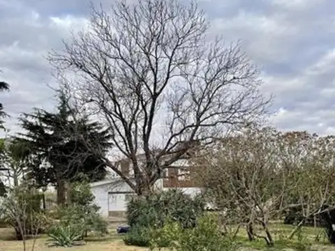 VENDO LOTE EN VILLA ALLENDE PARQUE