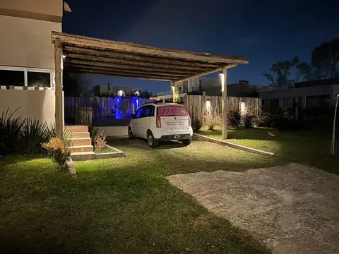 Barrio Santa Elena 100