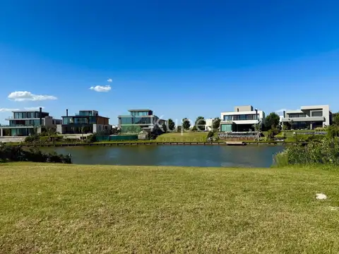 Venta lote al LAGO Virazón Nordelta