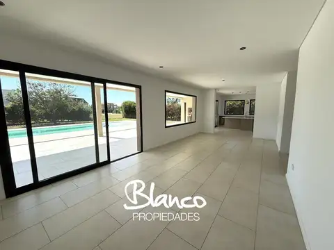 Casa en Alquiler A Estrenar