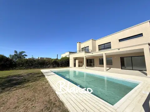 Casa en Alquiler de 5 dormitorios
