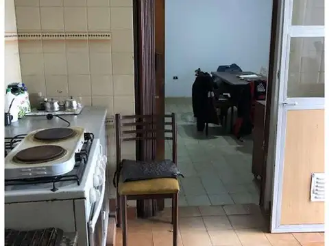 4 AMBIENTES CON LOCAL